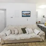 2 Bedroom Stunning In Apartament