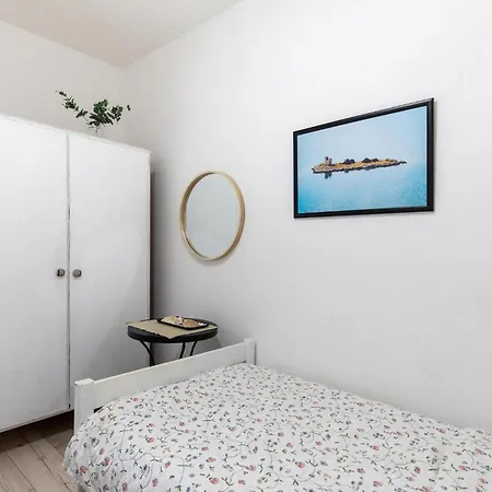 2 Bedroom Front In * קלק