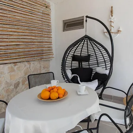 2 Bedroom Front In *
