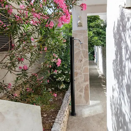 2 Bedroom Stunning In