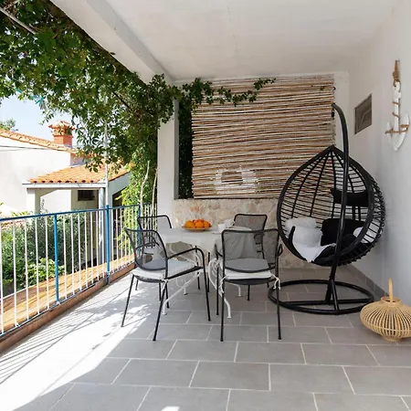 アパート 2 Bedroom Beach Front Apartment In Klek クレック