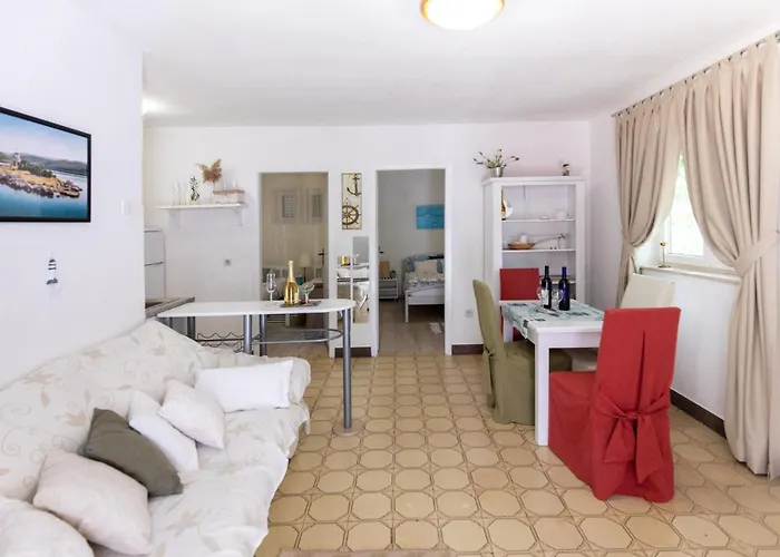 2 Bedroom Amazing In Appartement Klek